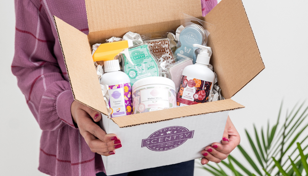 Scentsy box with items